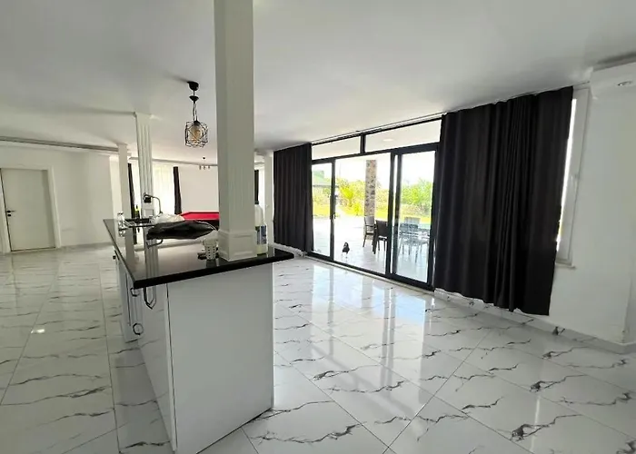 Elegant Private With Garden & Pool فيلة ألانيا