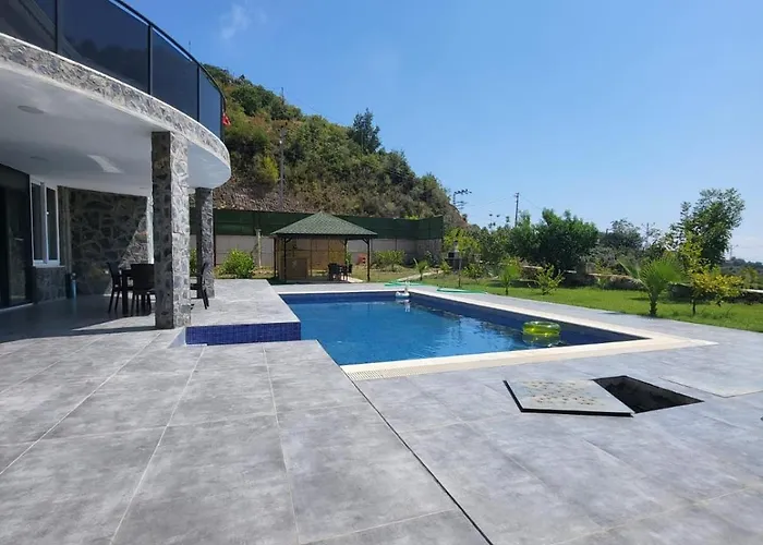 فيلة Elegant Private With Garden & Pool