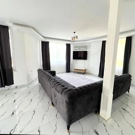 Elegant Private With Garden & Pool Villa Alanya
