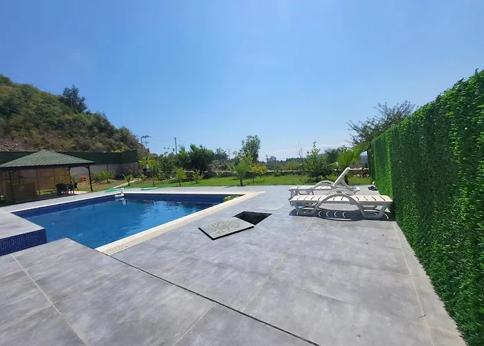 וילה Elegant Private With Garden & Pool